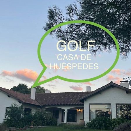 Vila Golf - Casa De Huespedes Tandil Exteriér fotografie