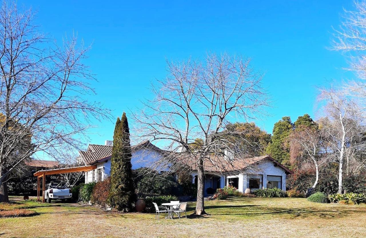 Vila Golf - Casa De Huespedes Tandil Exteriér fotografie