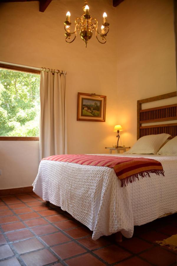 Vila Golf - Casa De Huespedes Tandil Exteriér fotografie